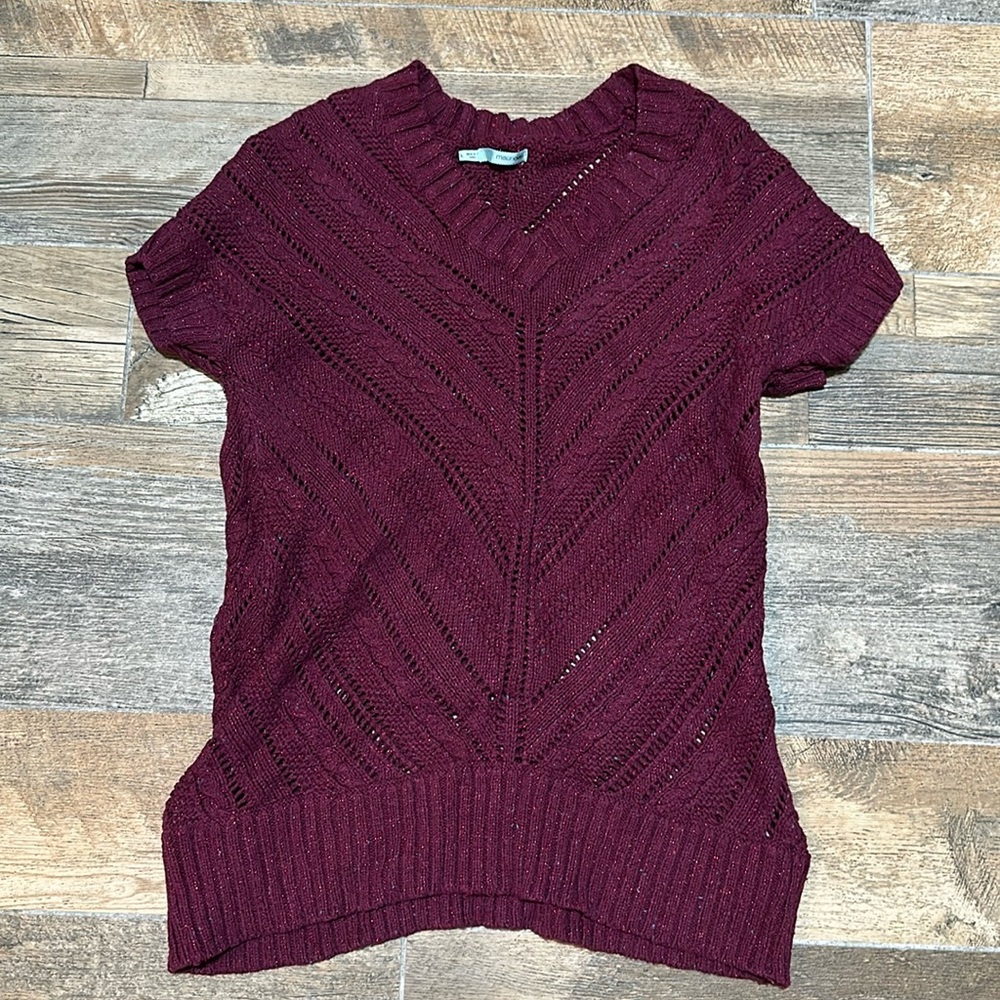 Maurices, Size Large, Maroon V-Neck Short Sleeve Sweater